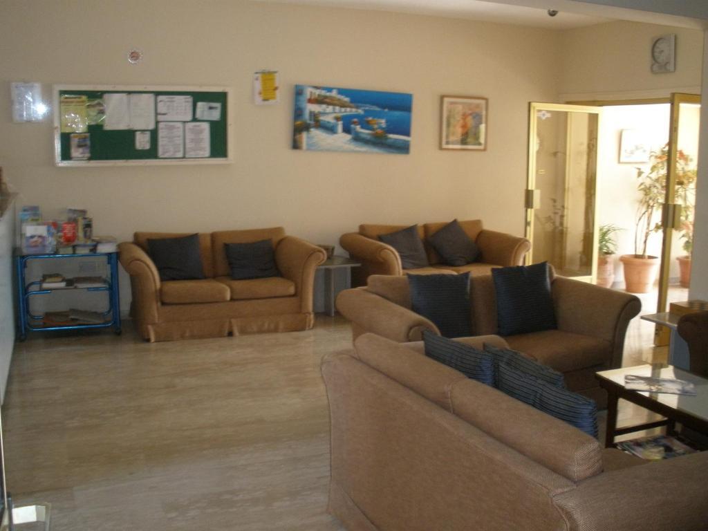Klashiana Hotel Apartments Ворокліні Екстер'єр фото