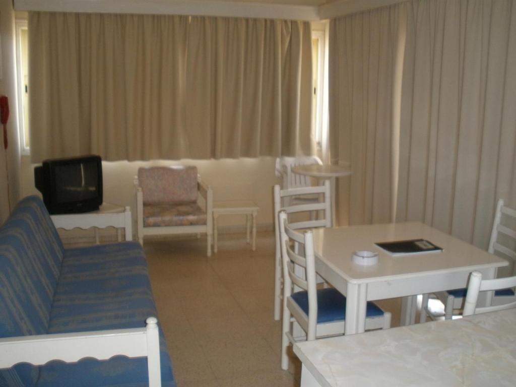 Klashiana Hotel Apartments Ворокліні Екстер'єр фото