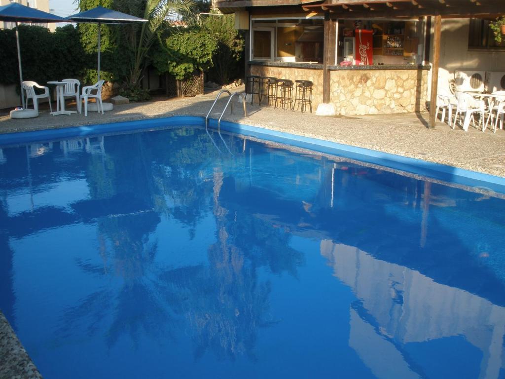 Klashiana Hotel Apartments Ворокліні Екстер'єр фото