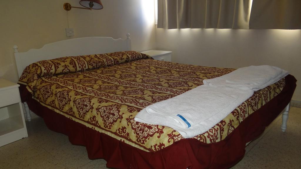 Klashiana Hotel Apartments Ворокліні Екстер'єр фото