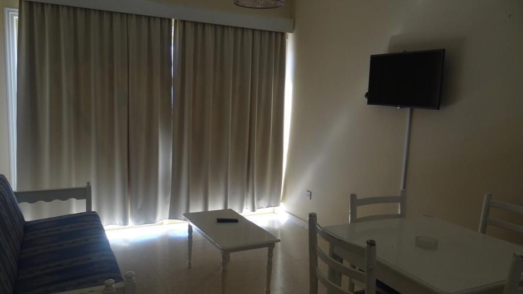 Klashiana Hotel Apartments Ворокліні Екстер'єр фото